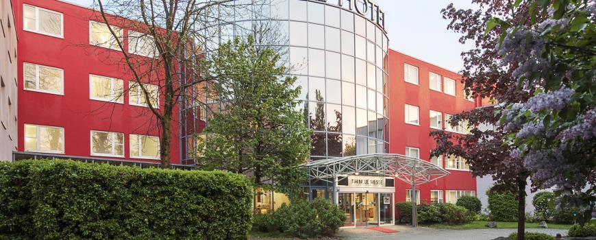 Nh Muenchen Messe Hotel Exterior foto
